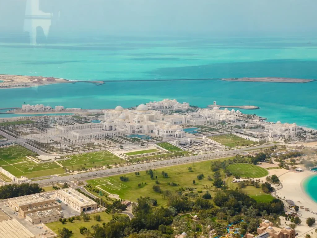 Abu Dhabi Full-Day Tour with Sheikh Zayed Mosque, Qasr Al Watan and Etihad Towers Observation Deck - Photo 13