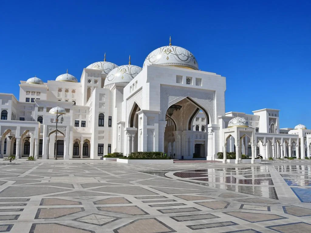 Abu Dhabi Full-Day Tour with Sheikh Zayed Mosque, Qasr Al Watan and Etihad Towers Observation Deck - Photo 2