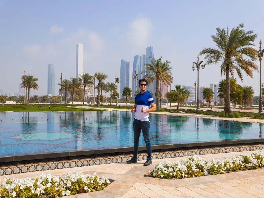 Abu Dhabi Full-Day Tour with Sheikh Zayed Mosque, Qasr Al Watan and Etihad Towers Observation Deck - Photo 5