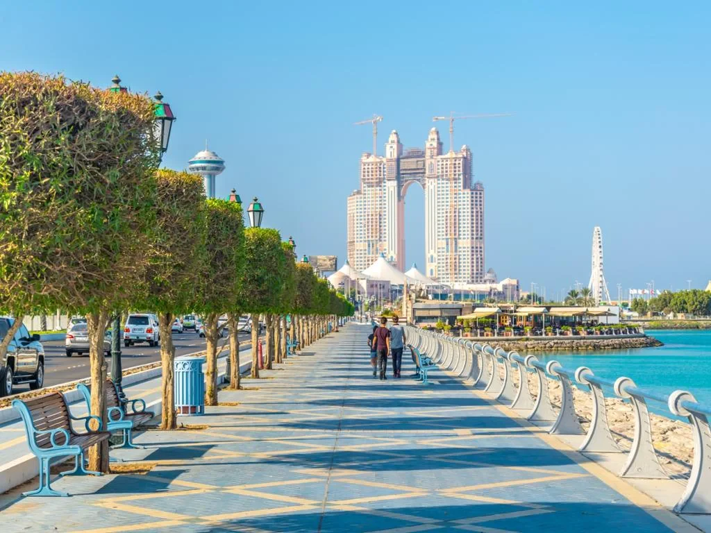 Abu Dhabi Full-Day Tour with Sheikh Zayed Mosque, Qasr Al Watan and Etihad Towers Observation Deck - Photo 6