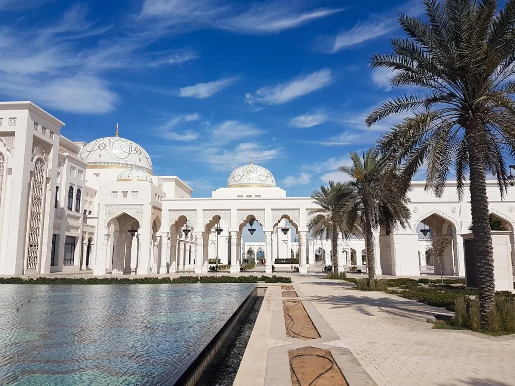 Abu Dhabi Full-Day Tour with Sheikh Zayed Mosque, Qasr Al Watan and Etihad Towers Observation Deck - Photo 7