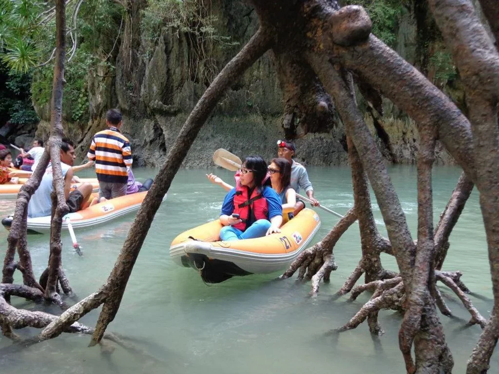 Diccover Phi Phi Island and James Bond Island by Ferry - 2 Days Tour - Photo 3