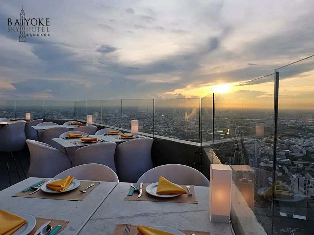 Dine at Baiyoke Sky - Photo 5