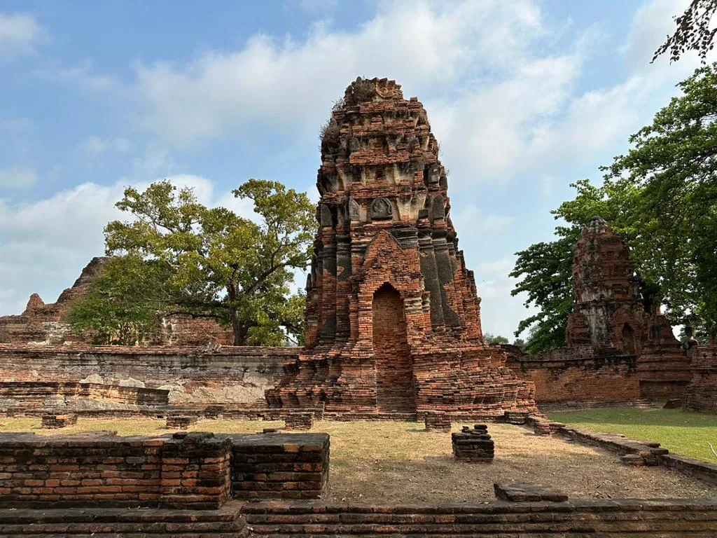 Discover Ayutthaya by Bus and Cruise - Full-Day Tour - Photo 3