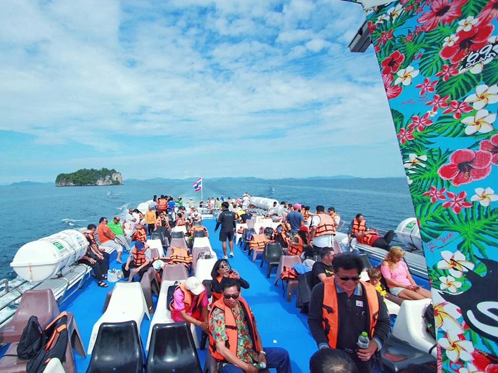 Discover Phi Phi Island by Ferry and City - 2 Days Tour  - Photo 2