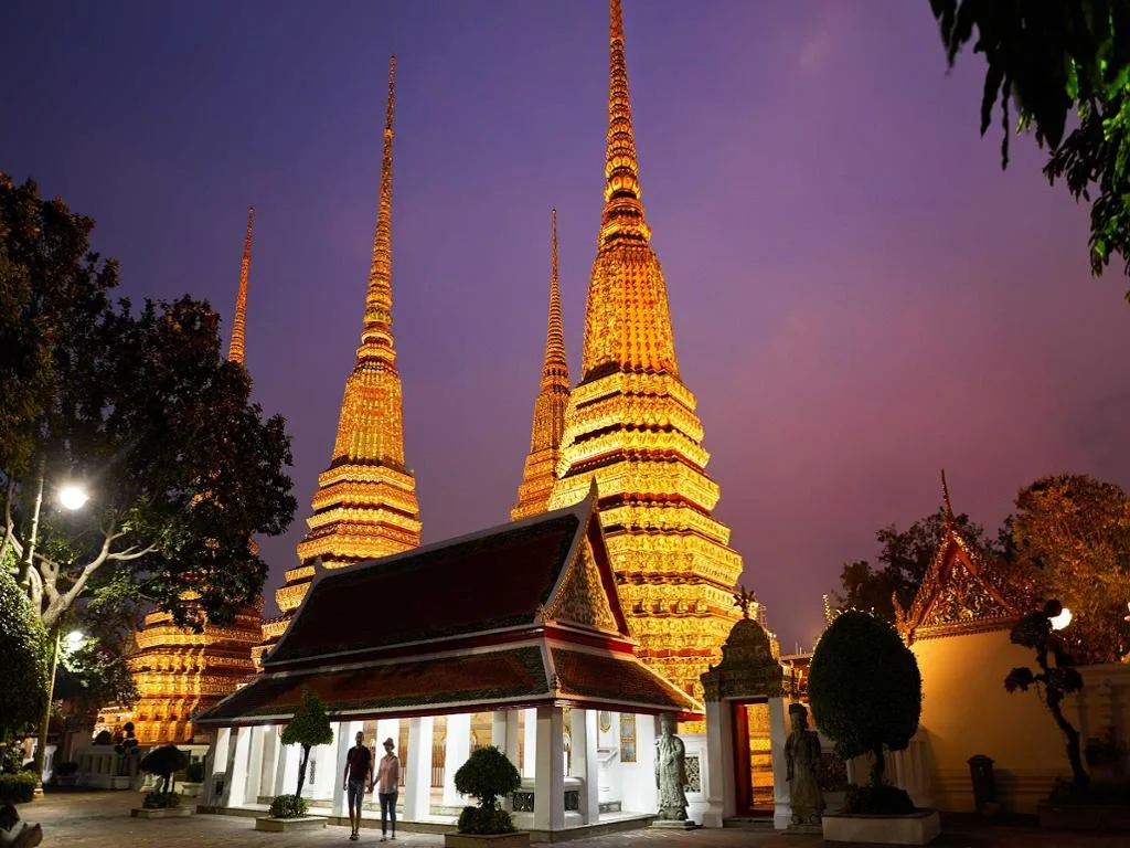 Enchanting Adventures to Wat Arun, Wat Pho and Chinatown with Tuk Tuk  - Photo 4