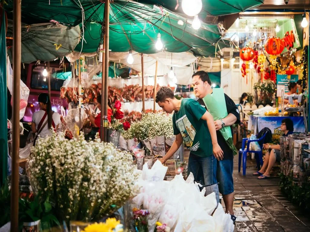 Enchanting Adventures to Wat Arun, Wat Pho and Chinatown with Tuk Tuk  - Photo 5