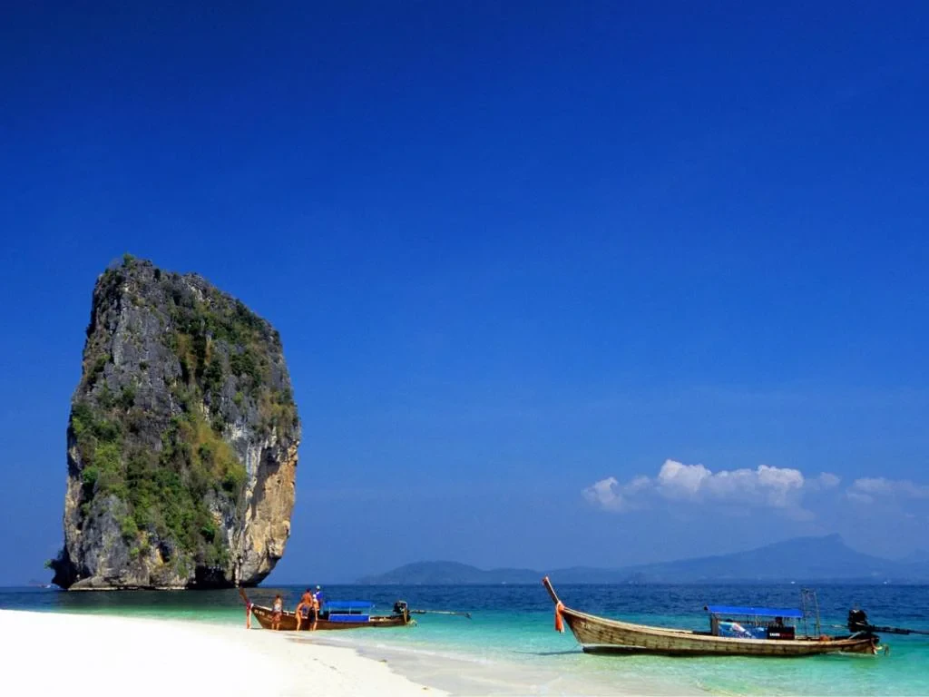 Enjoy - Phi Phi Early Bird Day Trip and 4 Islands Tour by Speedboat - Photo 6