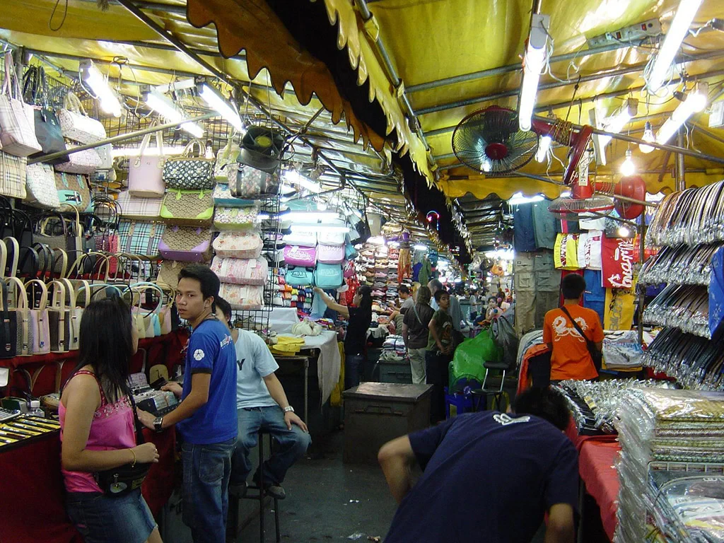 Evening flower market and Patpong - Photo 4