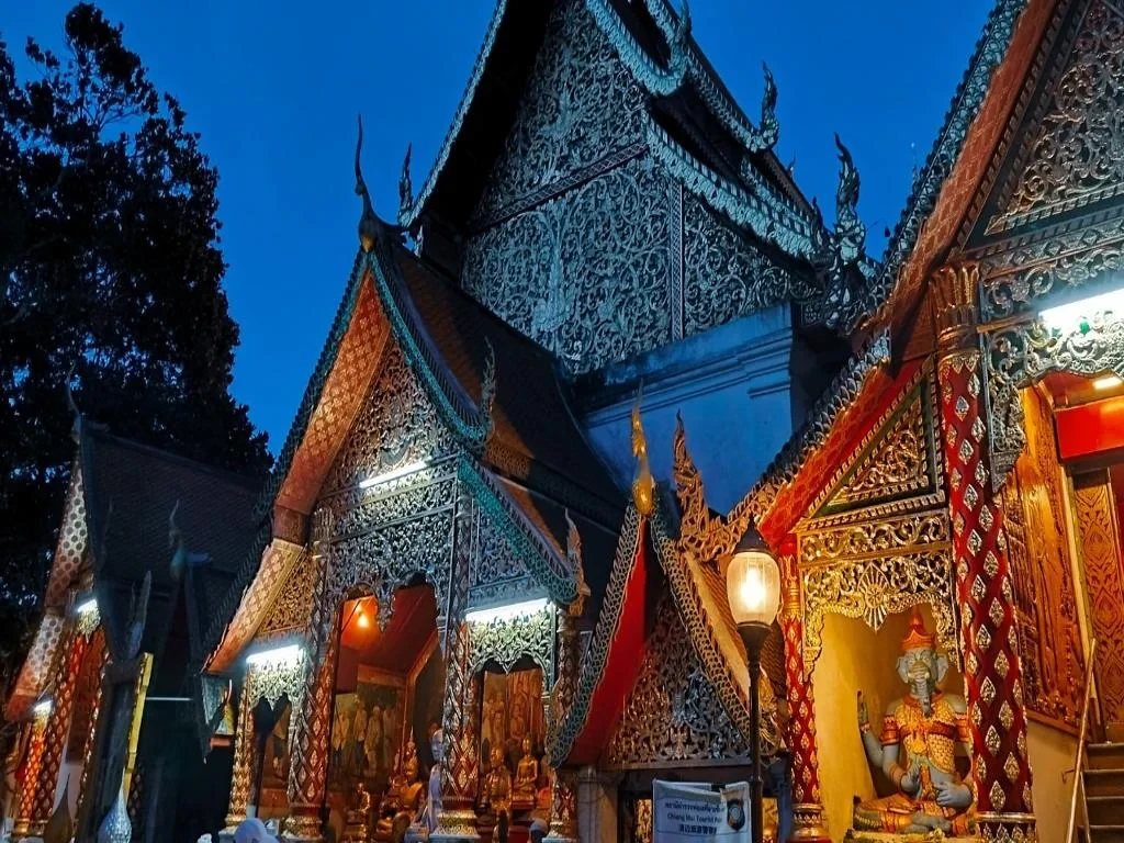 Explore Doi Suthep and Wat Pha Lat Temples with a Michelin Food Experience - Half Day Private Tour - Photo 4