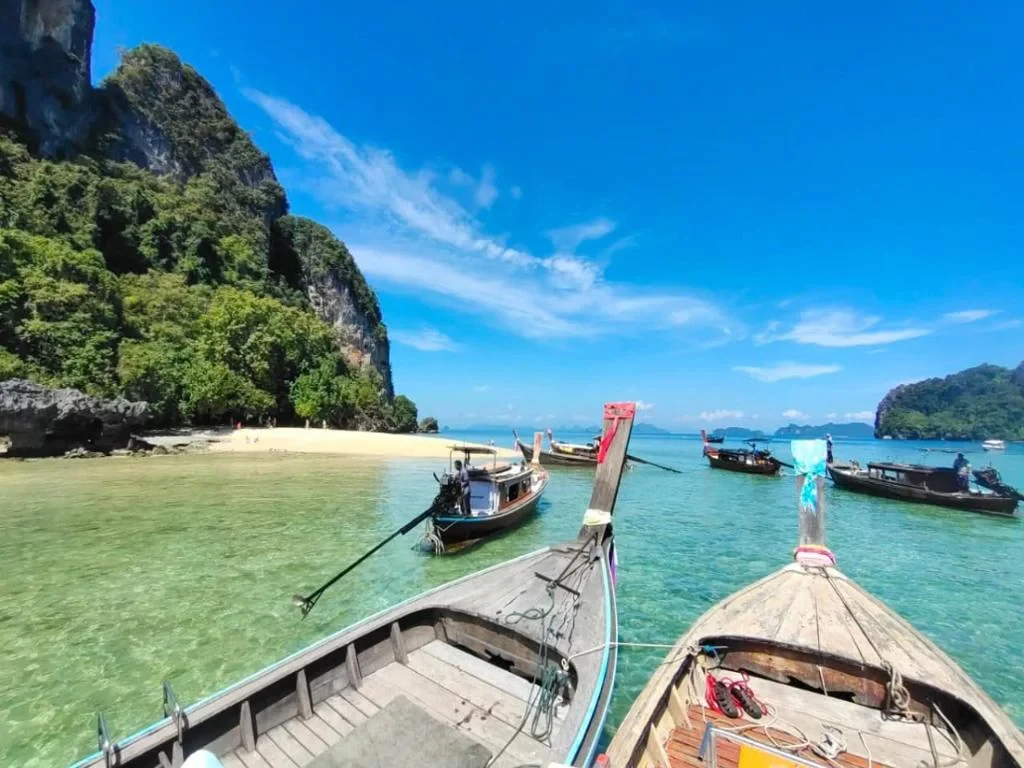 Explore Hong Island with Dinner at Sunset and Bioluminescent Planktons - Full-Day Tour