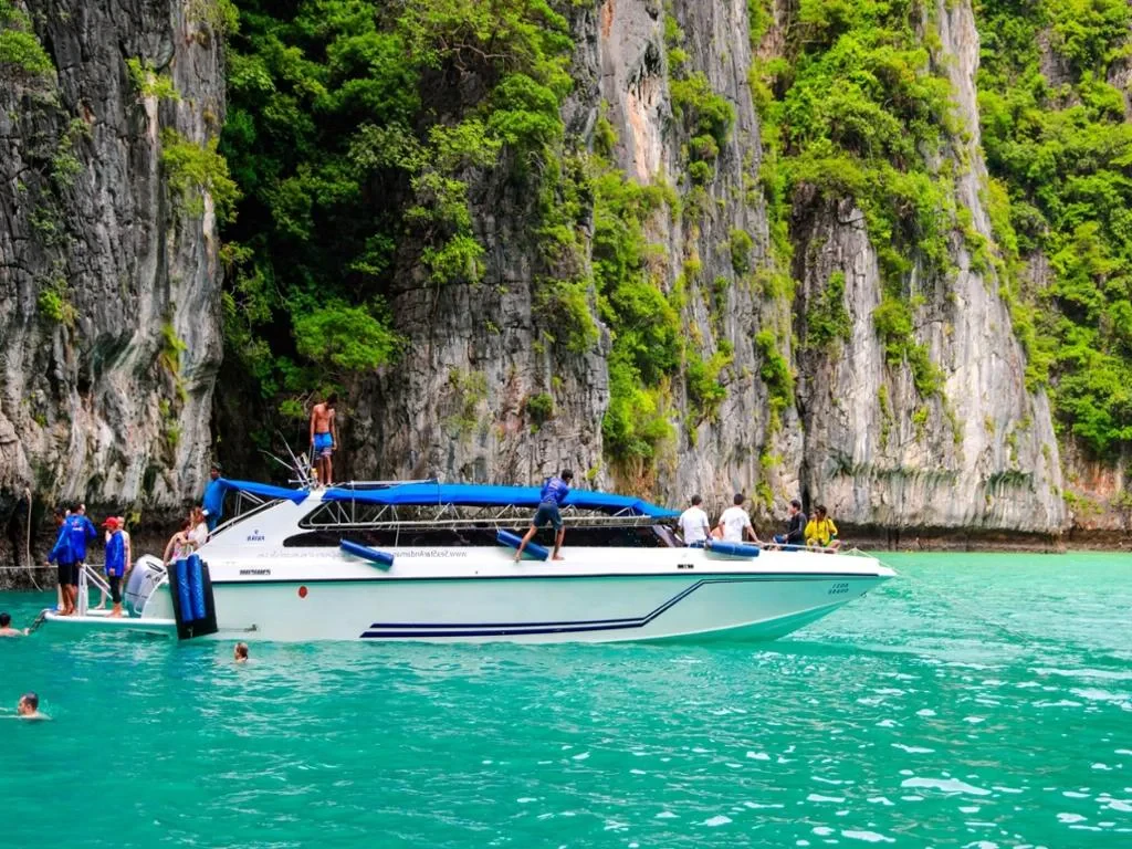 Explore - Phi Phi Island and 4 Island Tour with Sunset Dinner by speedboat - Photo 6