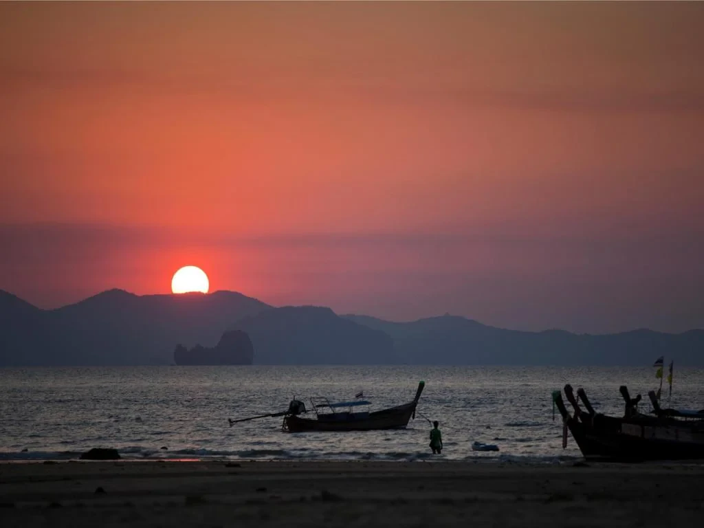 Explore - Phi Phi Island and 4 Island Tour with Sunset Dinner by speedboat - Photo 7