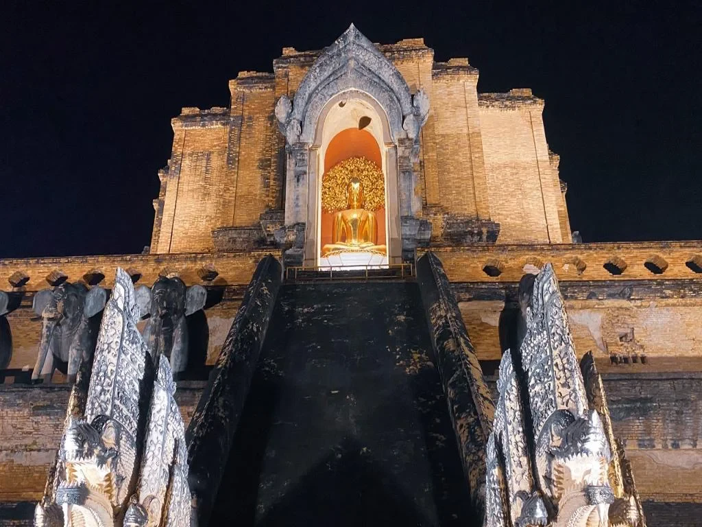 Explore the Wat Phra Singh and Wat Chedi Luang temples - Half-Day Tour - Photo 10