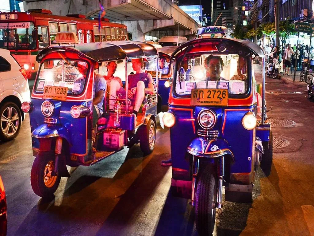 Fascinating Sunset Tuk Tuk Experience