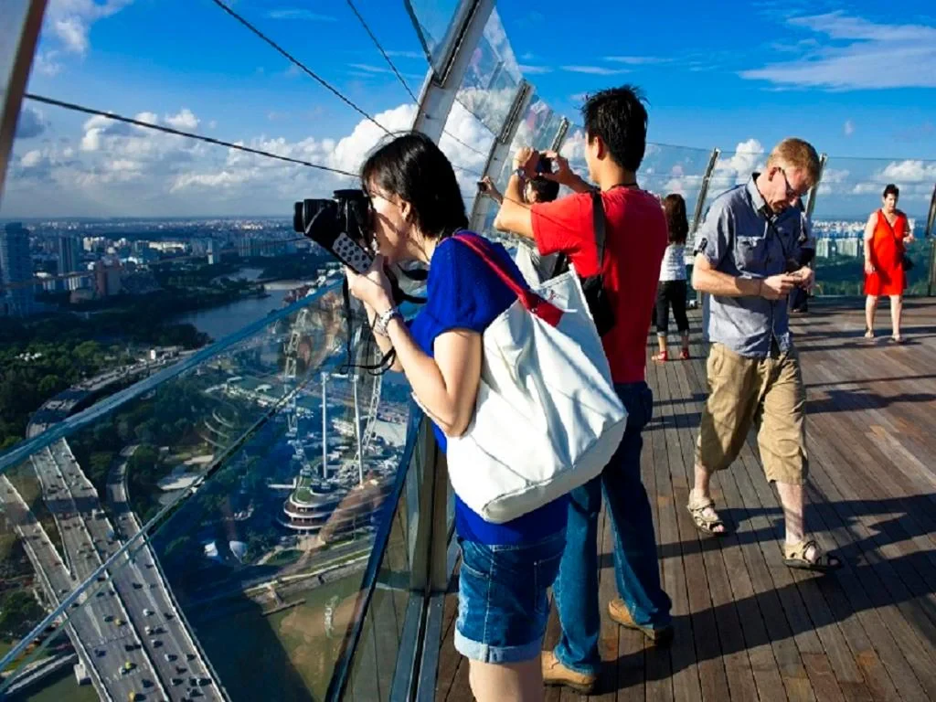 FunVee City and Marina Bay Bus Tour - Photo 2