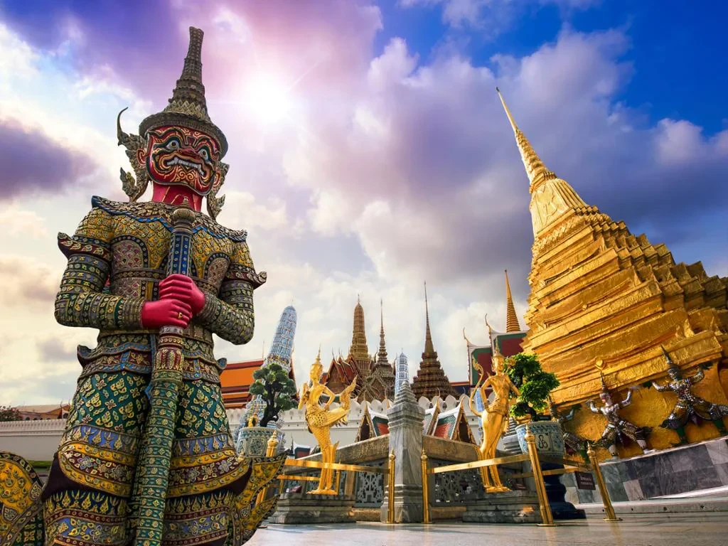 Grand Palace, Damnoen Saduak Floating Market and Maeklong Railway Market - Full Day Tour - Photo 5