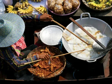 Half Day Damnoen Saduak Floating Market Tour