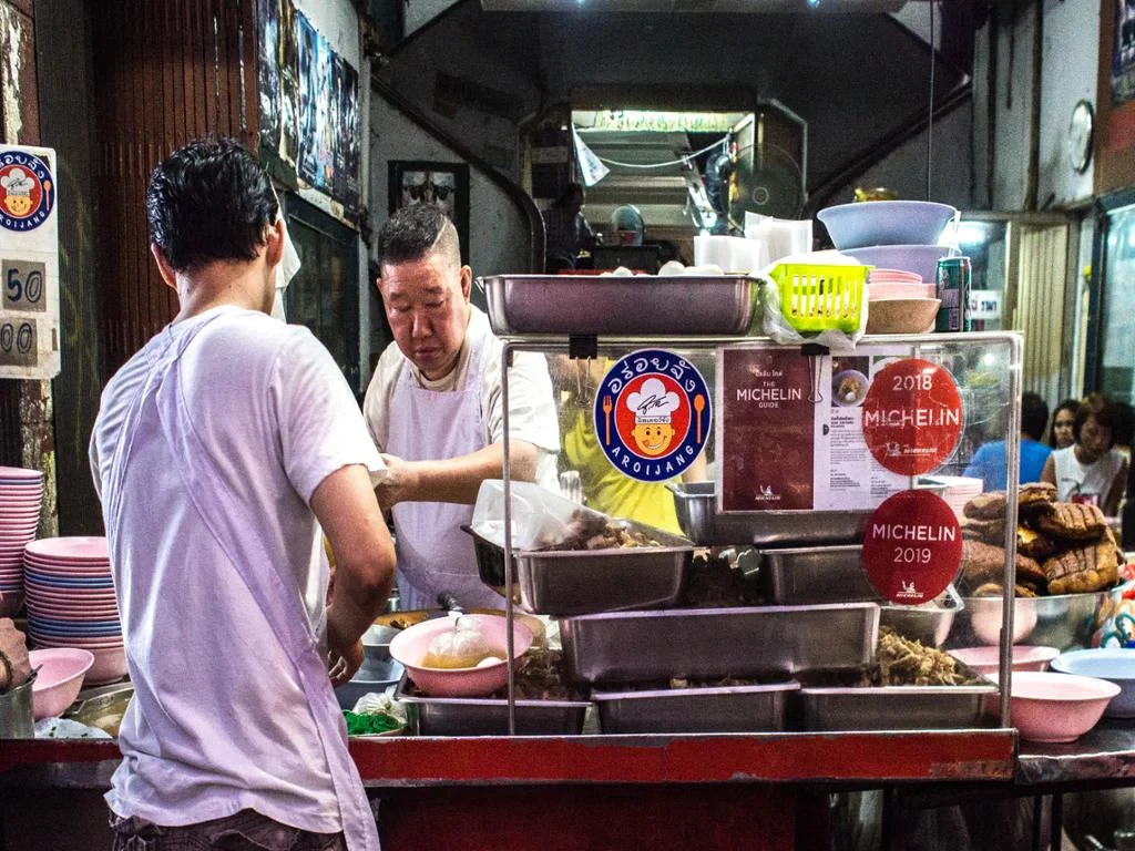 Hungry Bangkok Bird Travel By Mouth - Photo 4