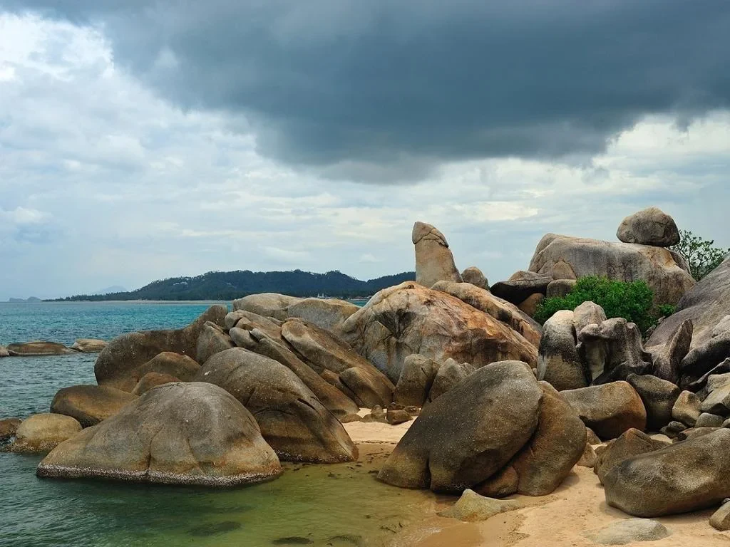 Koh Samui Elephant Sanctuary, Hin Ta Hin Yai and Silver Beach - Private Tour - Photo 7