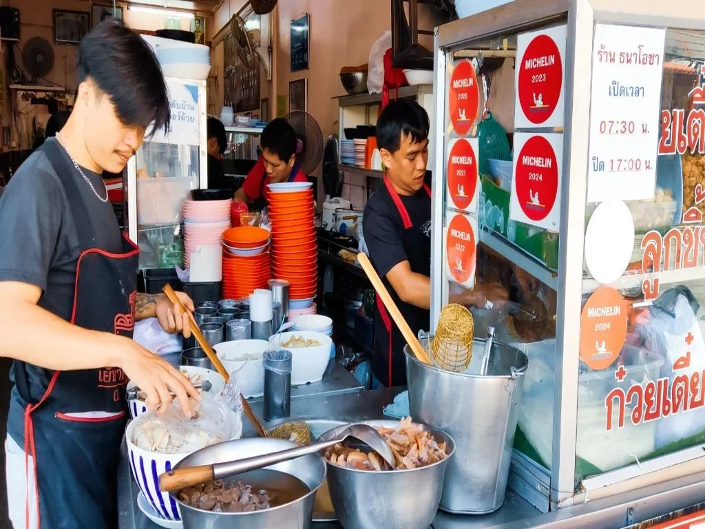  Michelin-starred Street Food Experience - Half-Day Private Tour - Photo 7