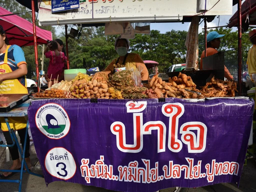 Private Phuket’s Night Food Tasting and Culture Walk - Photo 8