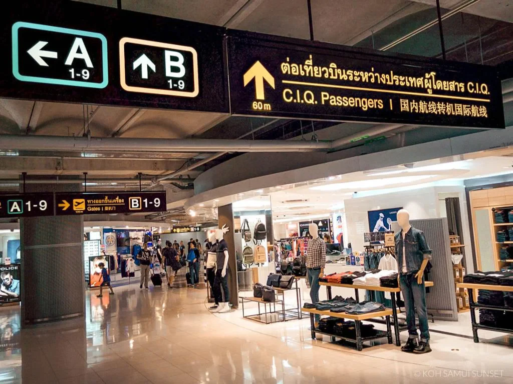 Private Roundtrip Transfer from Airport to Bangkok Hotel and City Tour - Photo 3