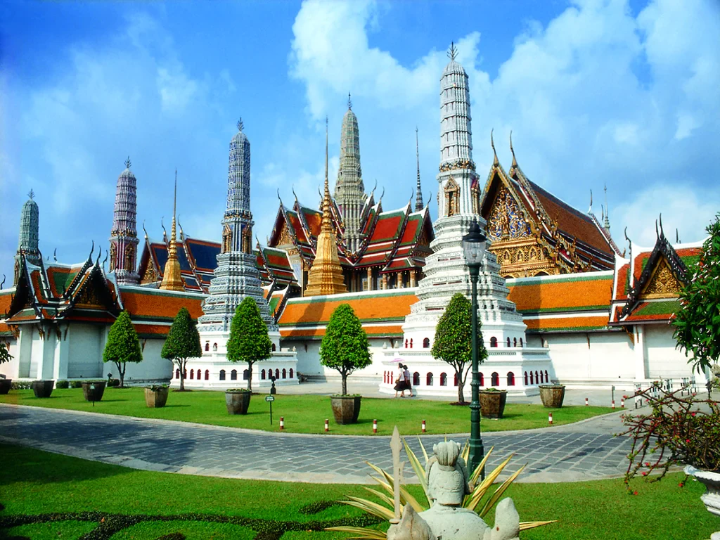 Royal Grand Palace and Bangkok Temples - Photo 5