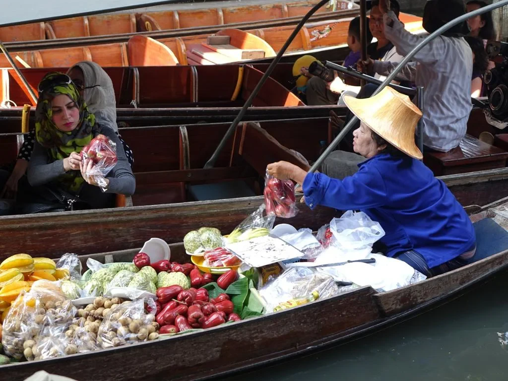 Visit Damnoen Saduak and Maeklong Train Market - Photo 5