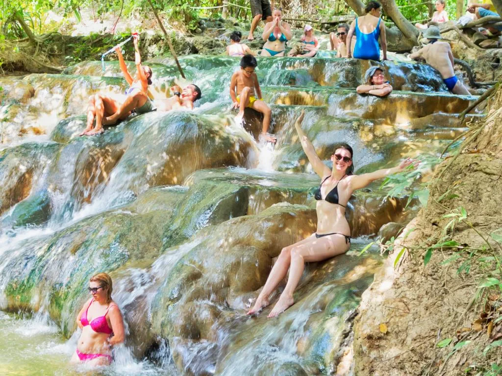 White Temple, Emerald Pool and Hot Springs - Full-Day Tour - Photo 5