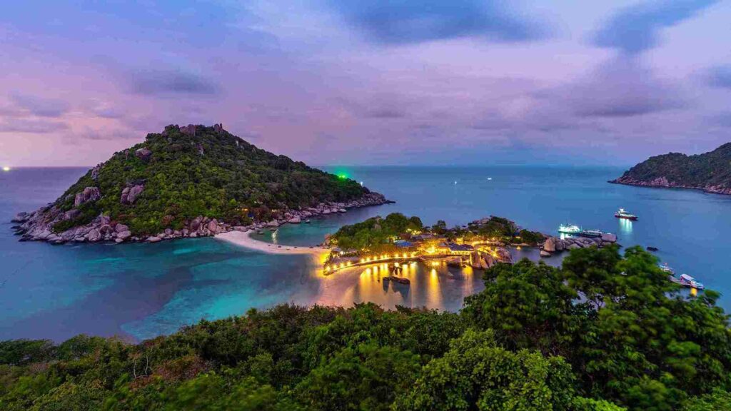 <a href="https://www.freepik.com/free-photo/beautiful-viewpoint-koh-nangyuan-island-surat-thani-thailand_13249978.htm#fromView=search&page=1&position=5&uuid=3ae05f3b-9881-48d1-be9a-d9ed6b4ec804">Image by tawatchai07 on Freepik</a>
Best honeymoon places in Malaysia.