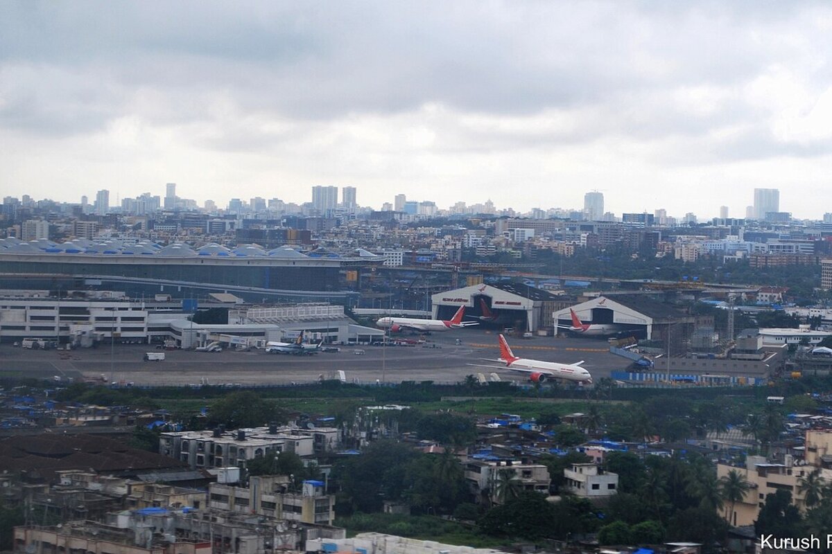 Chhatrapati Shivaji Maharaj Airport Mumbai runway