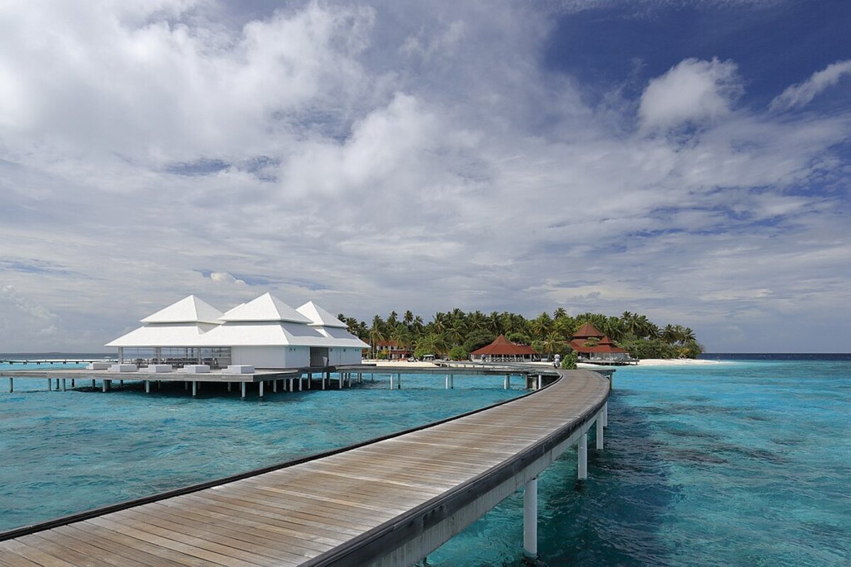 Maldives resort overwater villas lagoon
