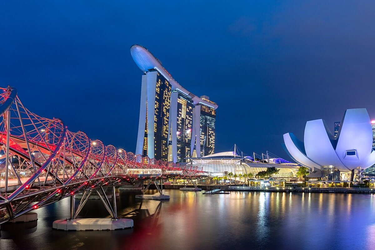 Marina Bay Sands Singapore at night — singapore transit visa