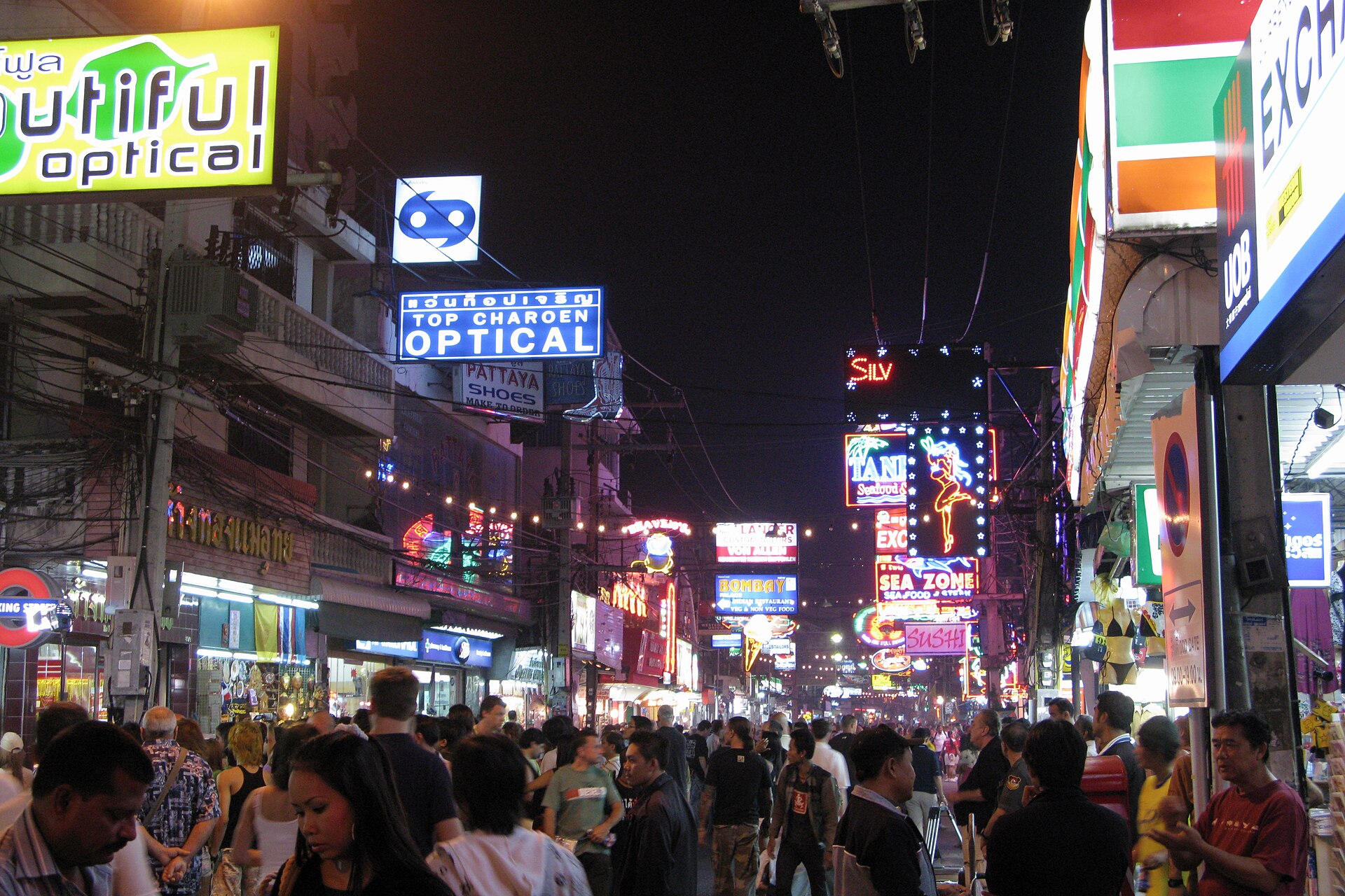 Arrive in Bangkok, Shared Coach to Pattaya