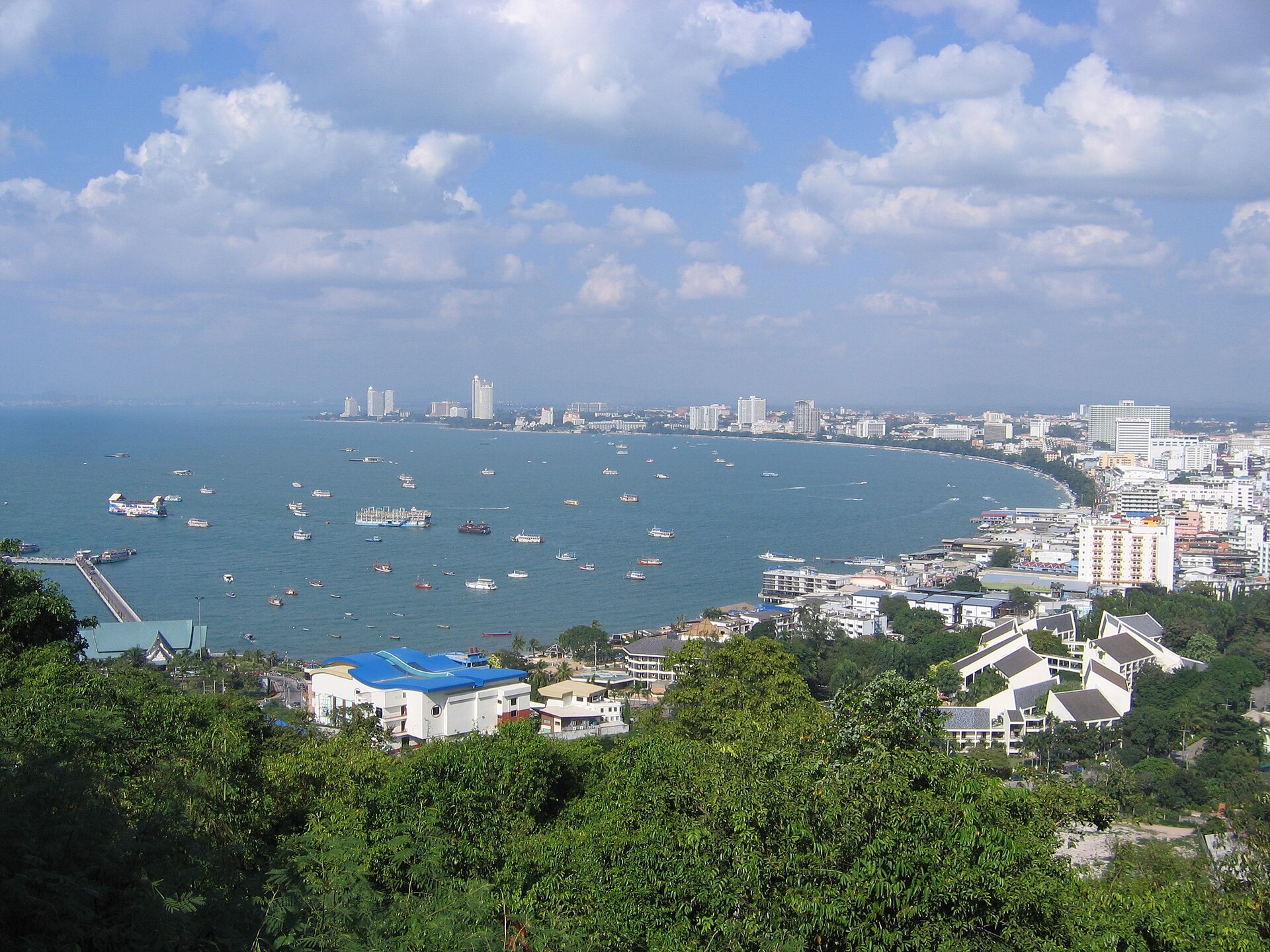 Arrive in Bangkok, Shared Coach to Pattaya